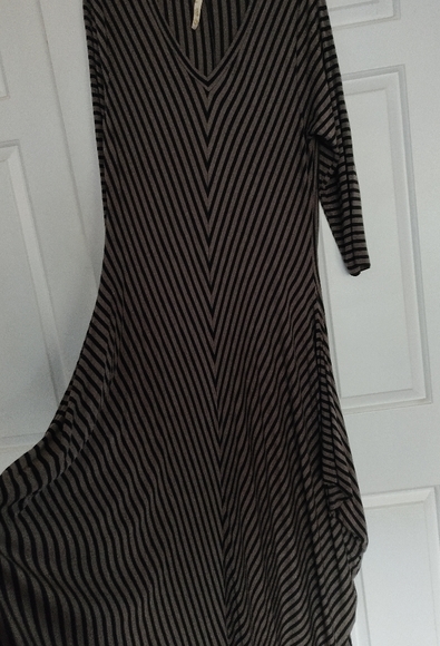 Beautiful Comfy USA Dress - Picture 3 of 5